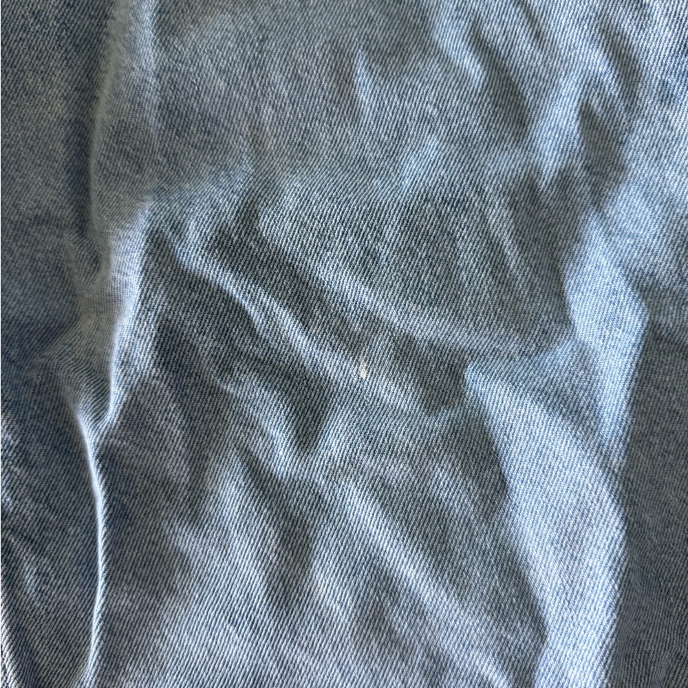 Light Wash Wide Leg Jeans - Picture 4 of 5